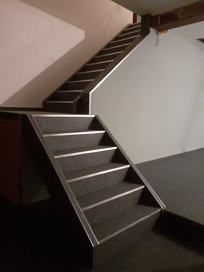 Trappen in steentapijt